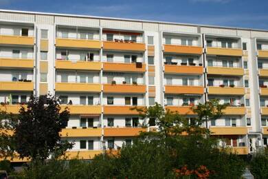 Wohnung zur Miete 420 € 3 Zimmer 67,7 m² 3. Geschoss frei ab 01.07.2025 Sankt-Josef-Straße 44 Marktbreite Magdeburg 39130
