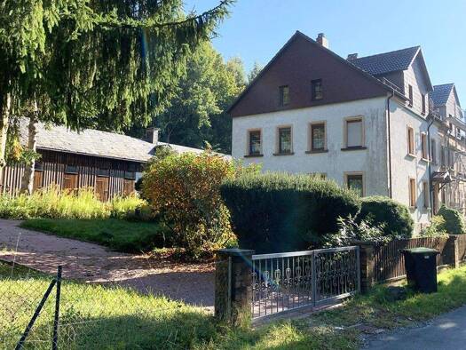 Doppelhaushälfte zum Kauf 99.500 € 8 Zimmer 198 m² 1.382 m² Grundstück Waldlust Konradsreuth 95176