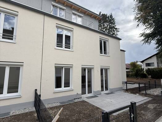 Reihenhaus zur Miete - Erstbezug 2.900 € 5 Zimmer 118 m² frei ab 01.11.2026 Sonnenblumenstraße 53 Hadern München 81377