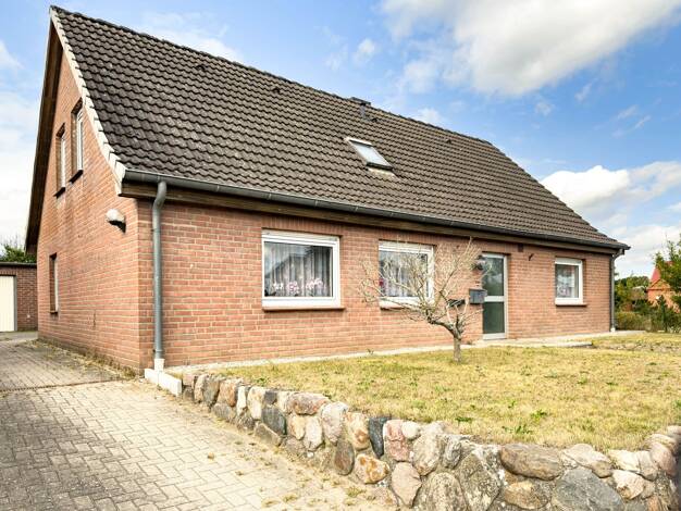 Haus zum Kauf 199.000 € 5,5 Zimmer 85 m² 538 m² Grundstück Bad Malente-Gremsmühlen Malente 23714