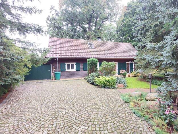 Einfamilienhaus zum Kauf 3,5 Zimmer 96,3 m² 18.297 m² Grundstück Forst-Stadt Forst (Lausitz) 03149
