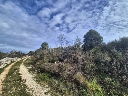 Wohn- und Gewerbegrundstück zum Kauf 95.540 € Bilice, Šibenik - Okolica Bilice 22000