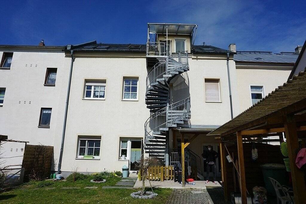 Property thumbnail 3