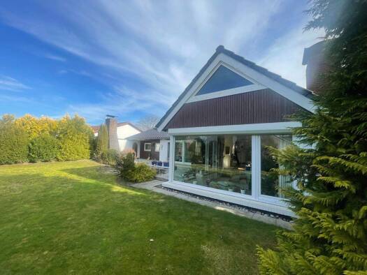 Bungalow zum Kauf 467.000 € 6 Zimmer 149,4 m² 705 m² Grundstück frei ab 15.04.2026 Quickborn 25451