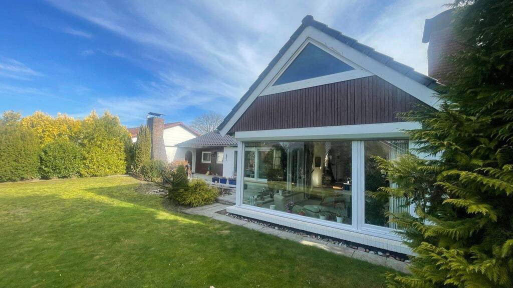 Bungalow zum Kauf 467.000 € 6 Zimmer 149,4 m² 705 m² Grundstück frei ab 15.04.2026 Quickborn 25451