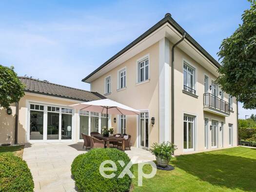 Stadthaus zum Kauf 1.140.000 € 6 Zimmer 260 m² 580 m² Grundstück Fischbach Nürnberg 90475
