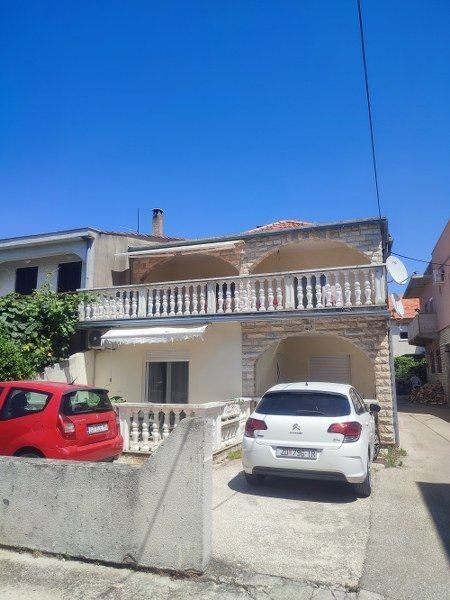 Haus zum Kauf 360.000 € 8 Zimmer 271 m²<br/>Wohnfläche 40 m²<br/>Grundstück Put Kotlara 45A, Zadar 23000 Ricina