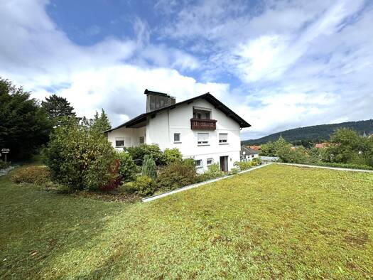 Einfamilienhaus zum Kauf 12 Zimmer 300 m² 2.332 m² Grundstück Loffenau Loffenau 76597
