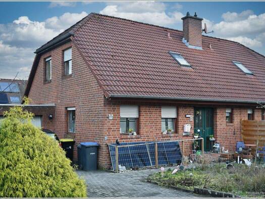 Doppelhaushälfte zum Kauf 239.000 € 4 Zimmer 96,5 m² 496 m² Grundstück frei ab 01.06.2026 Graf-Balduin-Straße 1 Hagelshoek Bad Bentheim 48455