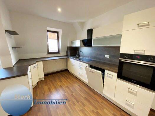 Wohnung zur Miete 435 € 2 Zimmer 93,8 m² 4. Geschoss frei ab sofort Bahnhofstr. 18 Stadtmitte Plauen 08523