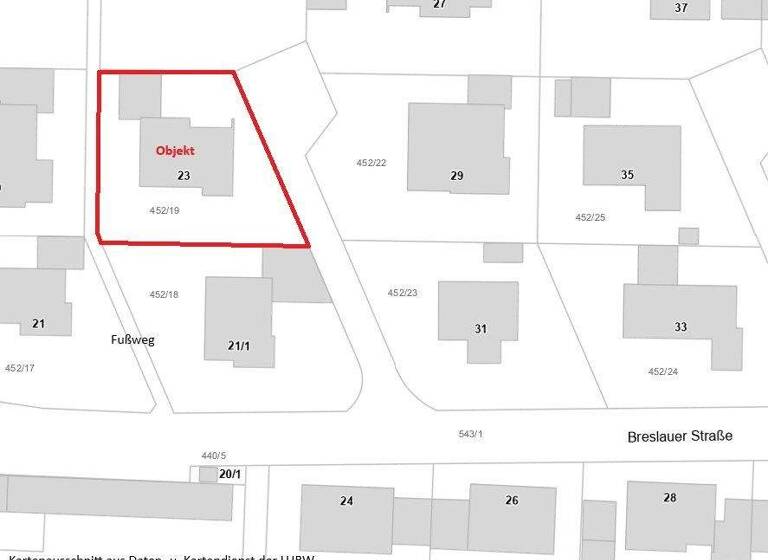 Einfamilienhaus zum Kauf 366.500 € 10 Zimmer 212,3 m² 700 m² Grundstück frei ab sofort Breslauer Straße 23 Mengen 88512