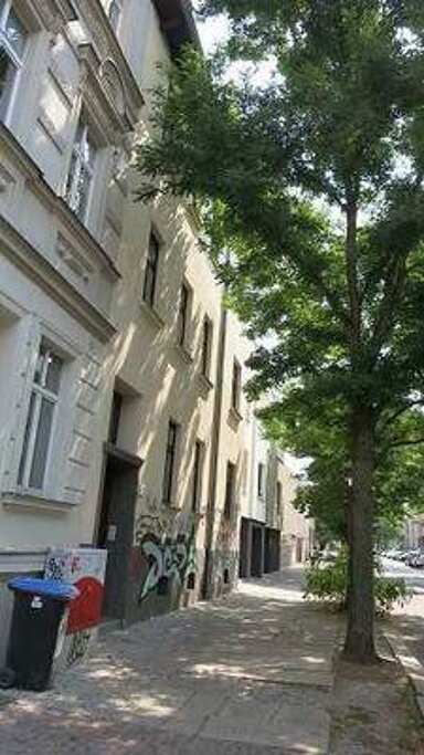 Wohnung zur Miete 700 € 4 Zimmer 97 m² frei ab sofort Maxim-Gorki-Str. Paulusviertel Halle (Saale) 06114