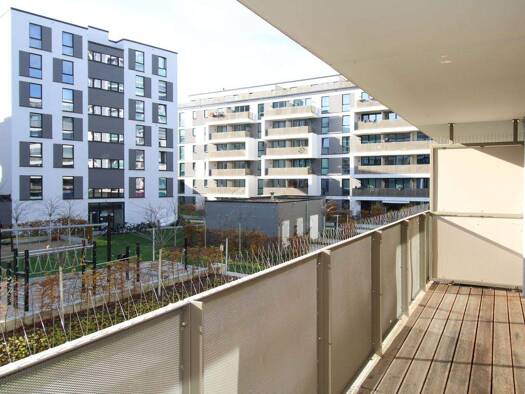 Wohnung zur Miete 849 € 2 Zimmer 76 m² 1. Geschoss frei ab sofort Prager Straße 1D+ 1E Innere Altstadt Dresden 01069