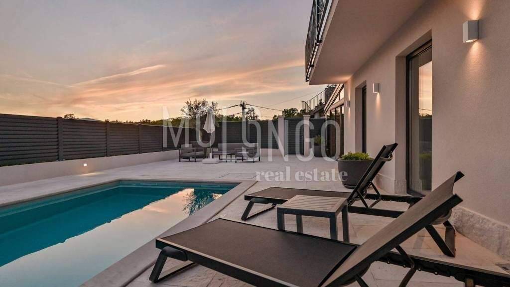 Haus zur Miete 3.000 € 4 Zimmer 100 m² Marinici, Viskovo Viskovo