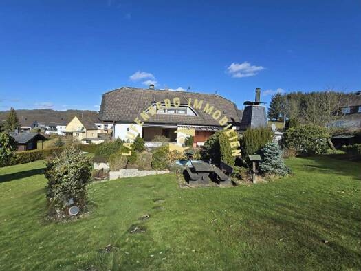 Mehrfamilienhaus zum Kauf 448.000 € 6 Zimmer 236 m² 1.944 m² Grundstück Pracht 57589