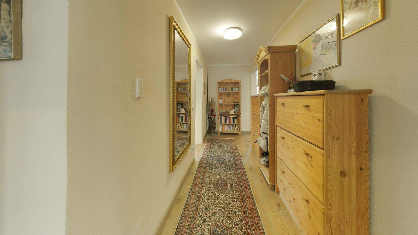 Immobilie in Gengenbach - Zweifamilienhaus mit Gewerbeeinheit in begehrter Lage von Gengenbach - Bild 3