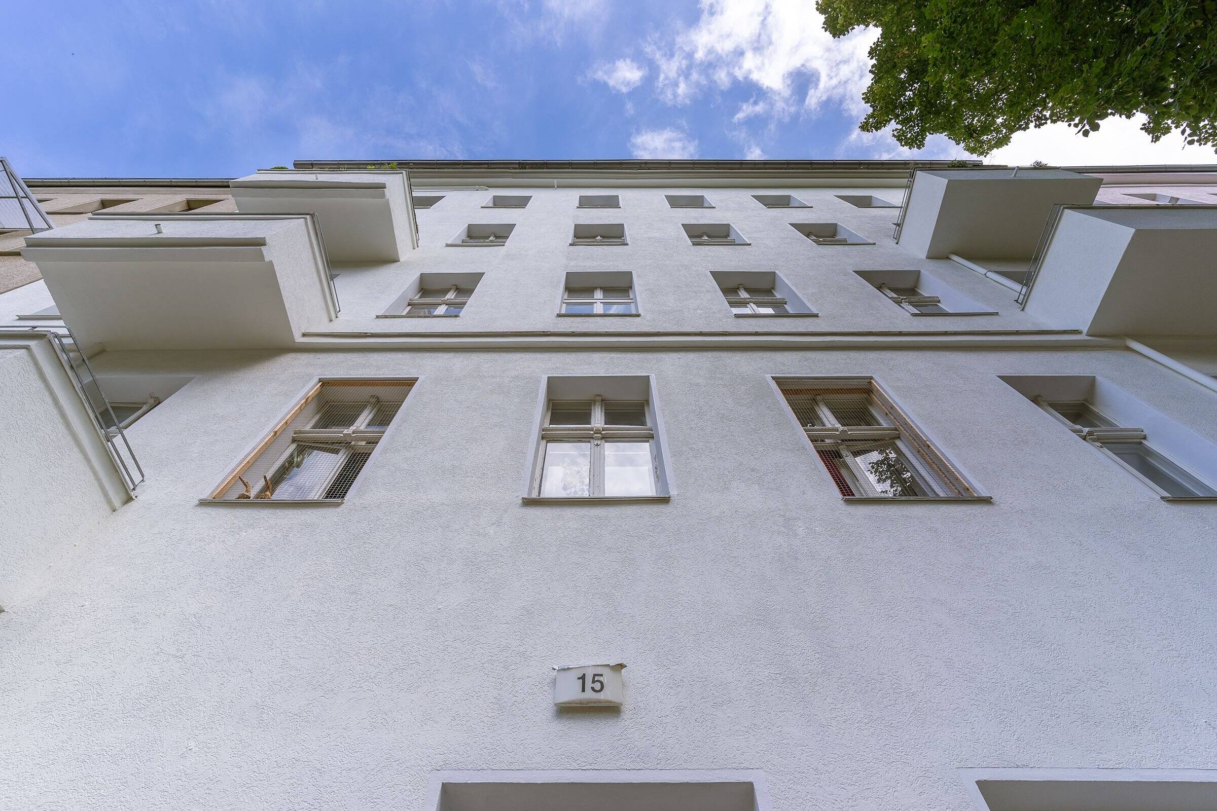 Property thumbnail 9