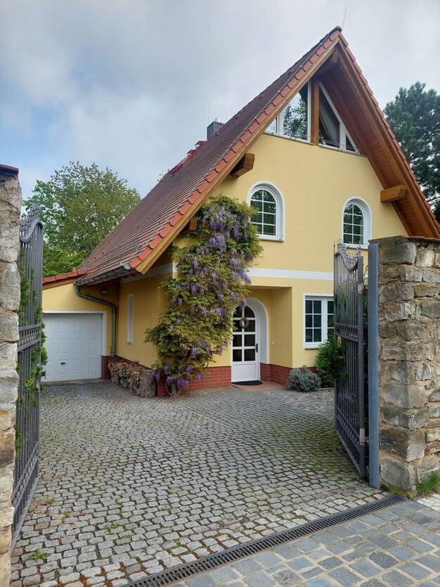 Einfamilienhaus zum Kauf provisionsfrei 398.000 € 5 Zimmer 190 m² 494 m² Grundstück Merseburg Merseburg 06217