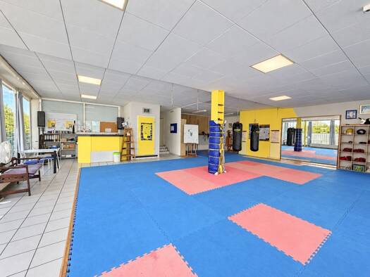 Laden zur Miete 950 € 2 Zimmer 155 m² Verkaufsfläche Bretten Bretten 75015