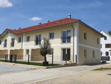 Reihenendhaus zur Miete 1.300 € 5 Zimmer 122 m² frei ab 01.08.2025 Haarbach Vilsbiburg 84137