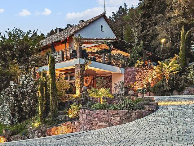 Einfamilienhaus zum Kauf 1.300.000 € 8 Zimmer 220 m² 1.480 m² Grundstück Pflochsbach Lohr am Main 97816