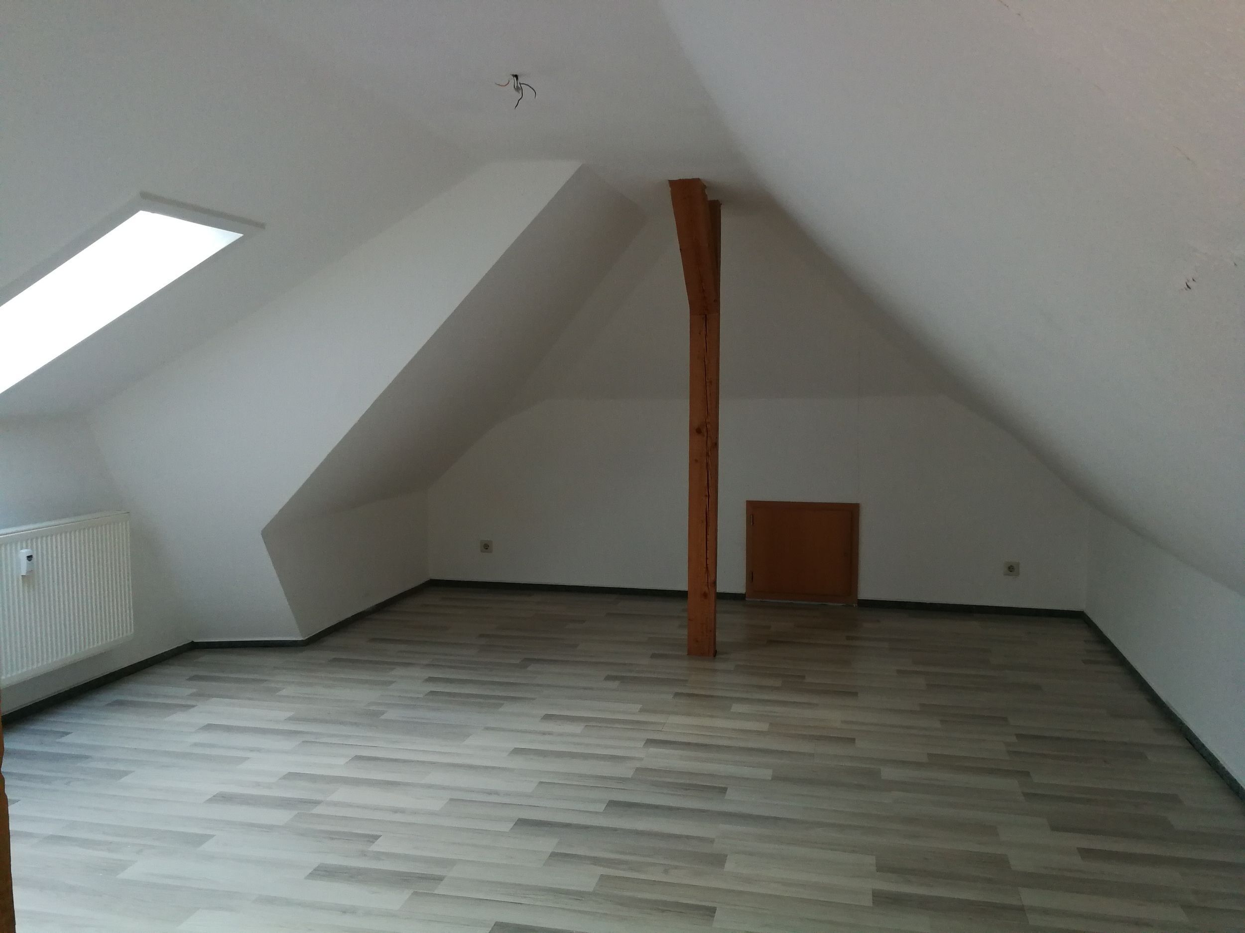 Wohnung zur Miete 212 € 2 Zimmer 38,4 m²<br/>Wohnfläche 3.<br/>Geschoss ab sofort<br/>Verfügbarkeit Sondershäuser Landstraße 2A Schlotheim Nottertal-Heilinger Höhen 99994