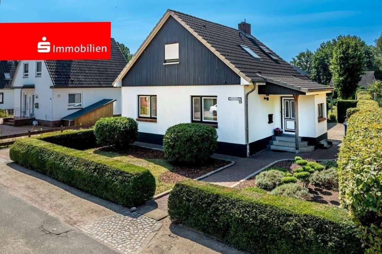 Einfamilienhaus zum Kauf 359.000 € 5 Zimmer 138,6 m²<br/>Wohnfläche 870 m²<br/>Grundstück Wahlbezirk 05 Elmshorn 25335