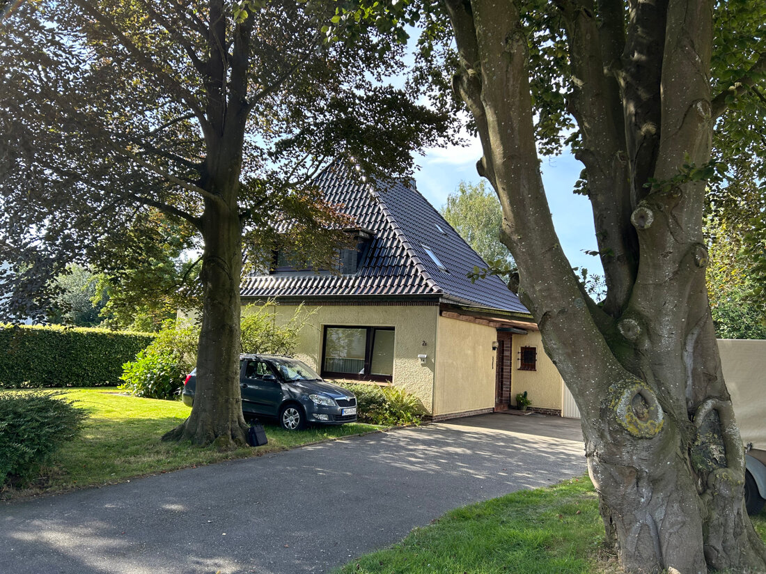 Einfamilienhaus zum Kauf 265.000 € 5 Zimmer 140 m²<br/>Wohnfläche 952 m²<br/>Grundstück Wesselburen 25764