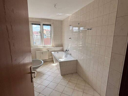 Wohnung zur Miete 550 € 5 Zimmer 110 m² Geschoss 3/3 frei ab sofort Pestalozzistraße 45 Meerane 08393