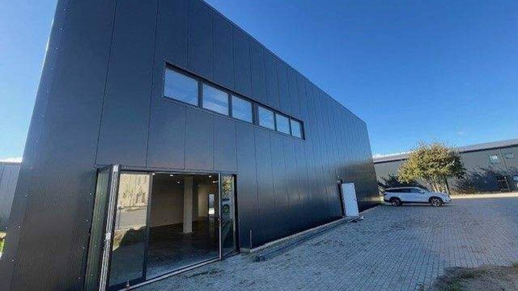 Lagerhalle zur Miete - Erstbezug 4.310 € 359 m² Lagerfläche Borstel-Hohenraden 25494