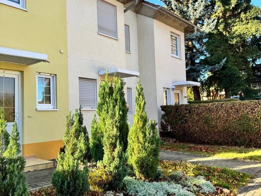 Reihenmittelhaus zum Kauf 130.000 € 4 Zimmer 130 m² 200 m² Grundstück Lutherstadt Eisleben Eisleben 06295
