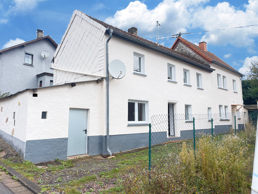 Mehrfamilienhaus zum Kauf provisionsfrei 129.000 € 5 Zimmer 130 m²<br/>Wohnfläche 200 m²<br/>Grundstück Steinberg Wadern / Steinberg 66687