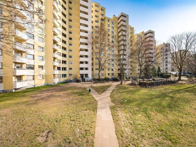 Wohnung zur Miete 427 € 2 Zimmer 69,1 m² 12. Geschoss frei ab sofort Am Bogen 25 Spandau Berlin 13589