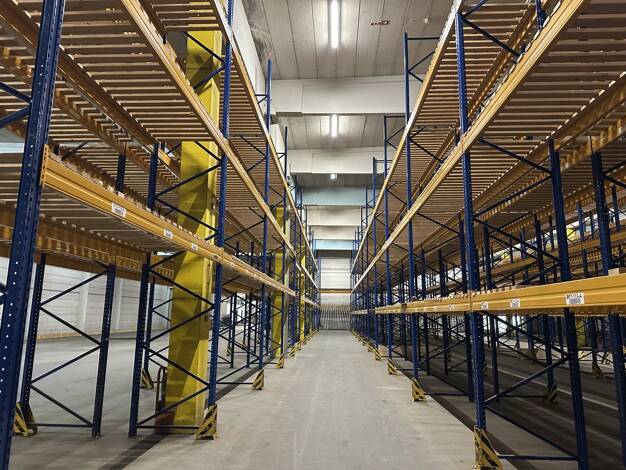Lagerhalle zur Miete 7.542 m² Lagerfläche teilbar ab 2.500 m² Reinbek Reinbek 21465