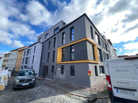 Wohnung zum Kauf - Erstbezug provisionsfrei 198.000 € 3 Zimmer 63,2 m² EG frei ab sofort Goethestraße 11 Ohrdruf 99885