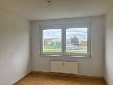 Wohnung zur Miete 370 € 3 Zimmer 60 m² 1. Geschoss frei ab sofort Eythraer Straße 12 Großdalzig Zwenkau 04442