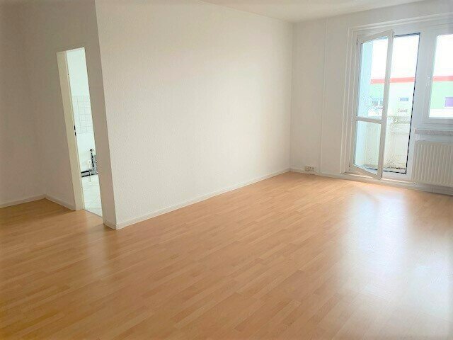 Wohnung zur Miete 330 € 2 Zimmer 55 m²<br/>Wohnfläche 4.<br/>Geschoss Marie-Tilch-Straße 1 Hutholz 645 Chemnitz 09123