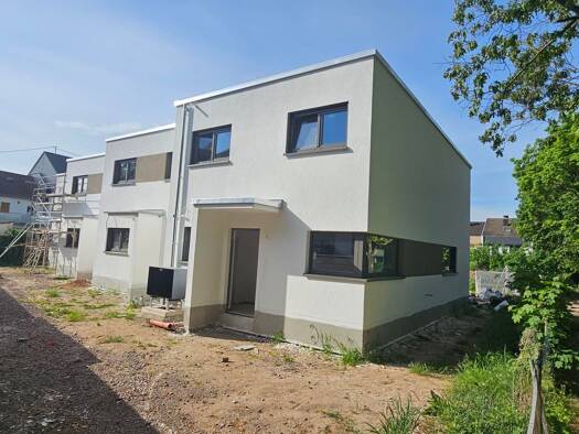 Reihenmittelhaus zum Kauf provisionsfrei 386.000 € 4 Zimmer 120 m² 162 m² Grundstück Konrad-Adenauer-Allee Steinrausch Saarlouis 66740
