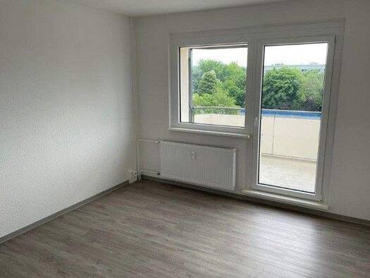 Wohnung zur Miete nur mit Wohnberechtigungsschein 272 € 2 Zimmer 45,4 m² 3. Geschoss frei ab 01.01.2026 Hermann-Duncker-Straße 1 Oschersleben 39387