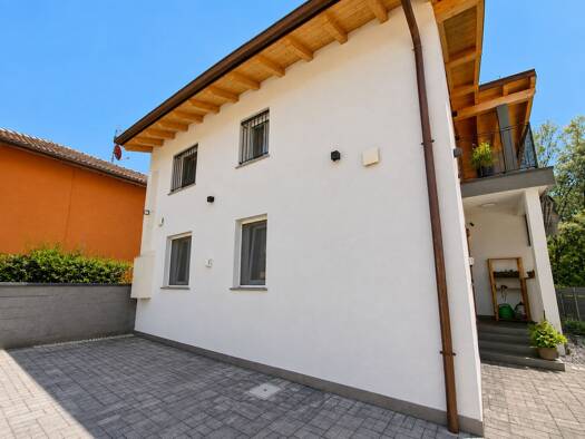 Einfamilienhaus zum Kauf 620.000 € 4 Zimmer 140 m² 200 m² Grundstück Via 42 Martiri Verbania 28824