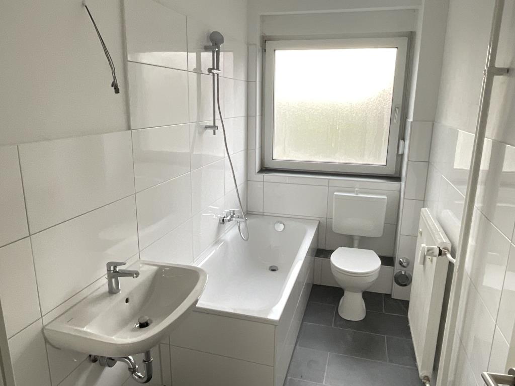 Wohnung zur Miete 379 € 2 Zimmer 52,5 m²<br/>Wohnfläche EG<br/>Geschoss Ahrstraße 27 Beeckerwerth Duisburg 47139