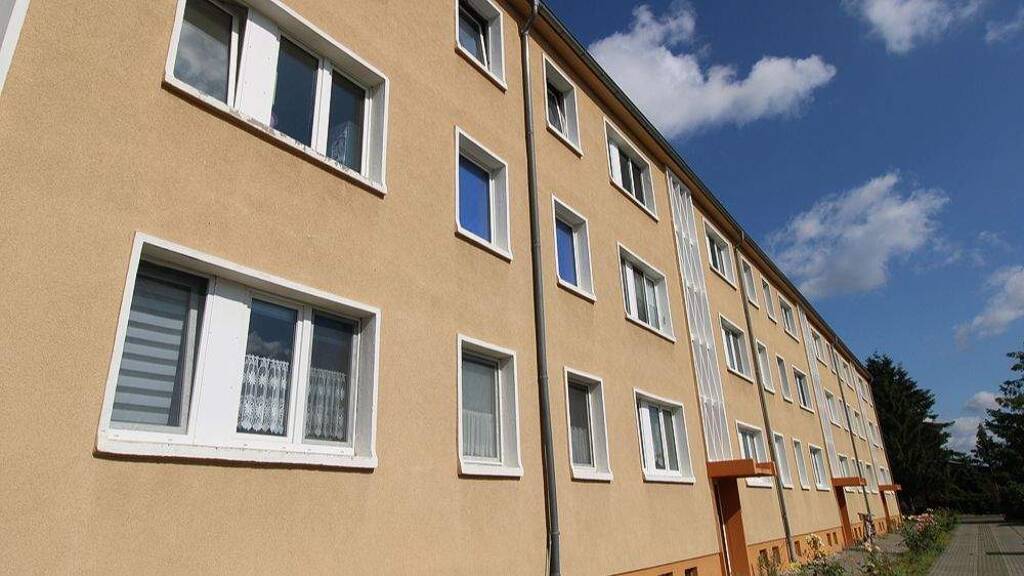 Wohnung zur Miete 435 € 4 Zimmer 69,2 m² 1. Geschoss Bahnhofstraße 101 Bergwitz Kemberg 06901