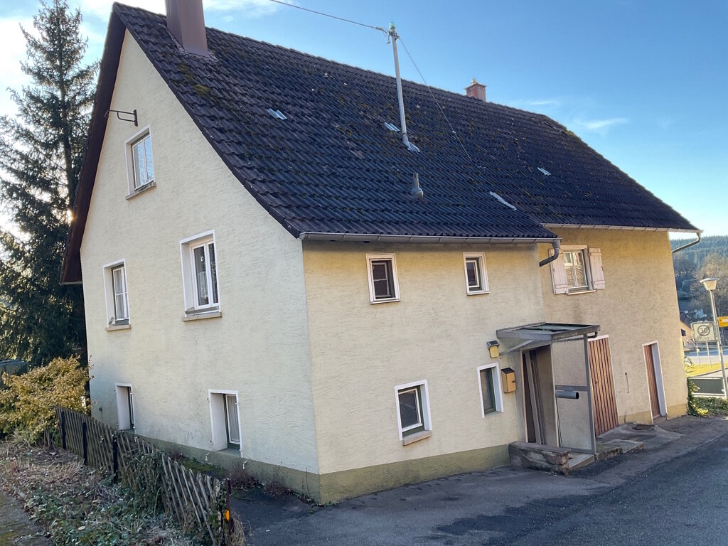 Einfamilienhaus zum Kauf 75.000 € 5 Zimmer 100 m²<br/>Wohnfläche 178 m²<br/>Grundstück Betzweiler Loßburg 72290