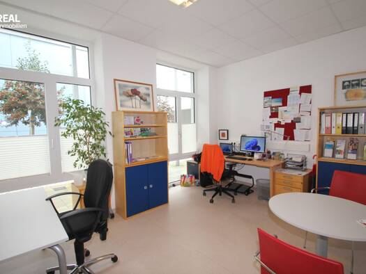 Büro zum Kauf 2.586 € 230,1 m² Bürofläche Amstetten 3300
