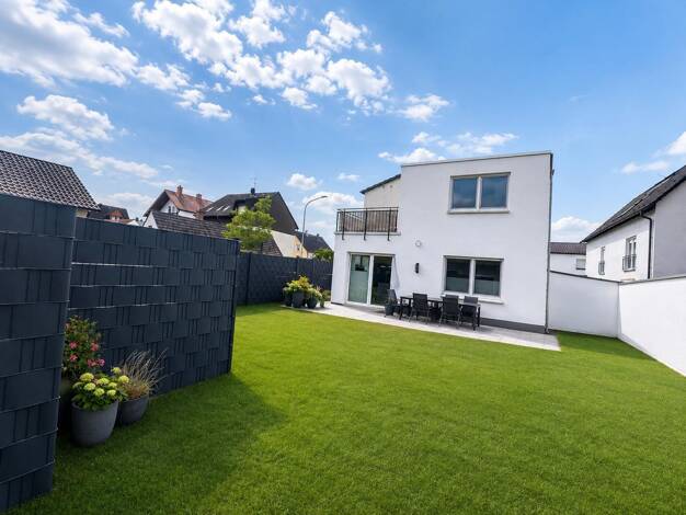 Mehrfamilienhaus zum Kauf als Kapitalanlage geeignet 10 Zimmer 290 m² 452 m² Grundstück Griesheim 64347