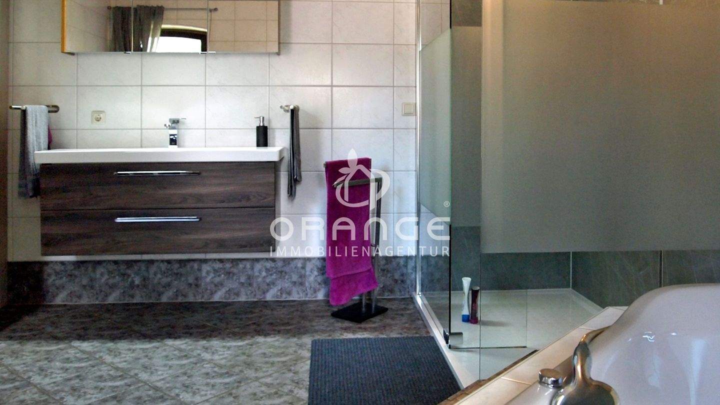 Immobilie in Meyenburg - ***modernes Landhaus mit Nebengelass und Garten in Alleinlage*** - Bild 2