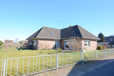 Einfamilienhaus zum Kauf 259.000 € 4 Zimmer 125 m² 1.124 m² Grundstück Lehe 25774