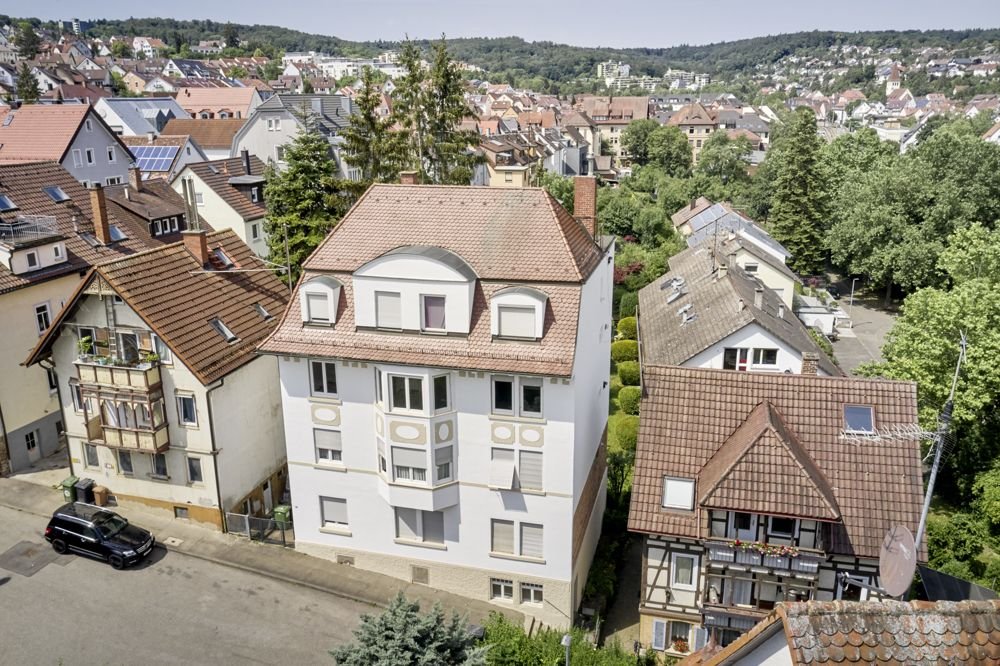 Haus zum Kauf 14 Zimmer 287 m²<br/>Wohnfläche 151 m²<br/>Grundstück Botnang - Ost Stuttgart 70195