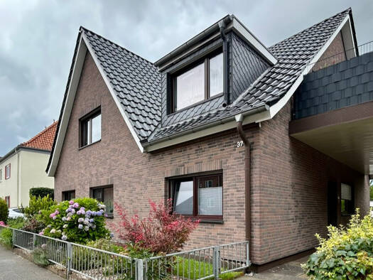 Mehrfamilienhaus zum Kauf 369.000 € 10 Zimmer 251,7 m² 562 m² Grundstück Tungendorf Neumünster 24536