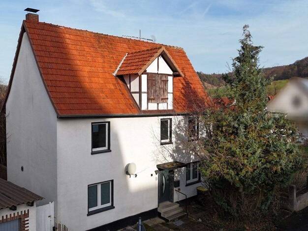 Einfamilienhaus zum Kauf 195.000 € 7 Zimmer 158 m² 557 m² Grundstück Zwergen Liebenau 34396